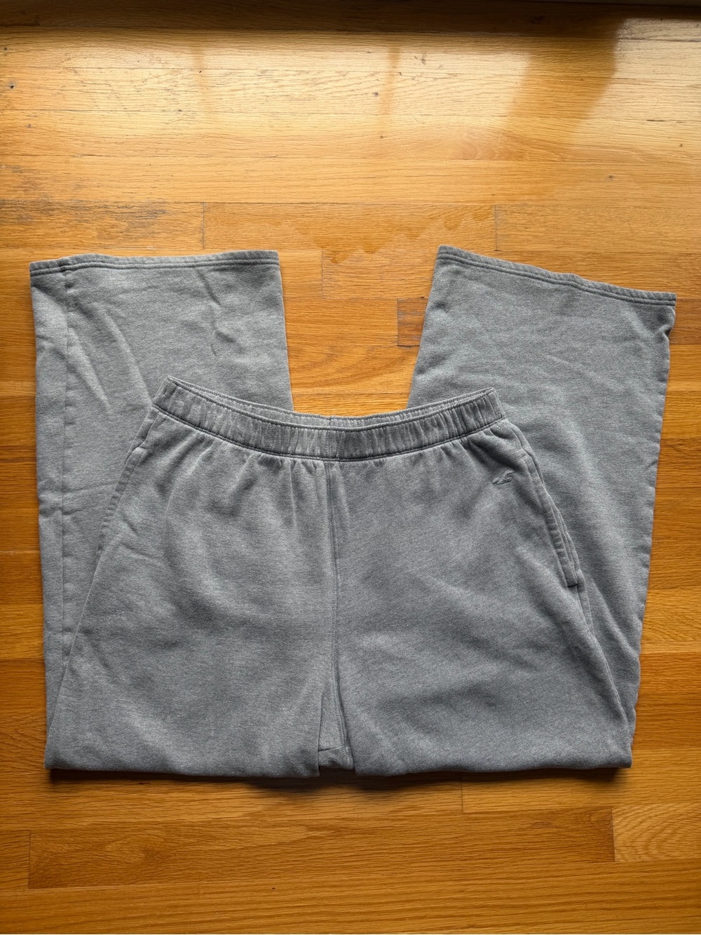 Hollister Gray Ultra High-Rise Wide Leg Sweatpants - Size Large